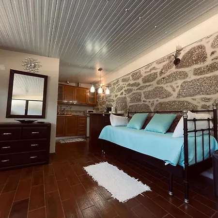 Quinta Do Moinho Turismo De Natureza Kır Evi