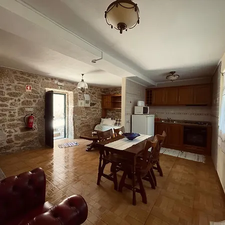 Quinta Do Moinho Turismo De Natureza Kır Evi