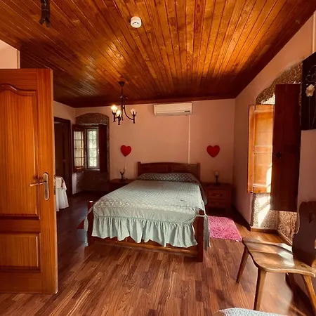Quinta Do Moinho Turismo De Natureza Kır Evi Aldeia Vicosa
